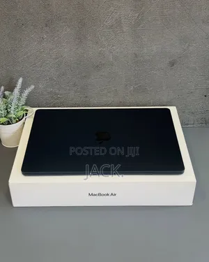 Laptop Apple MacBook Air 2024 M3 16GB Apple M3 SSD 1T