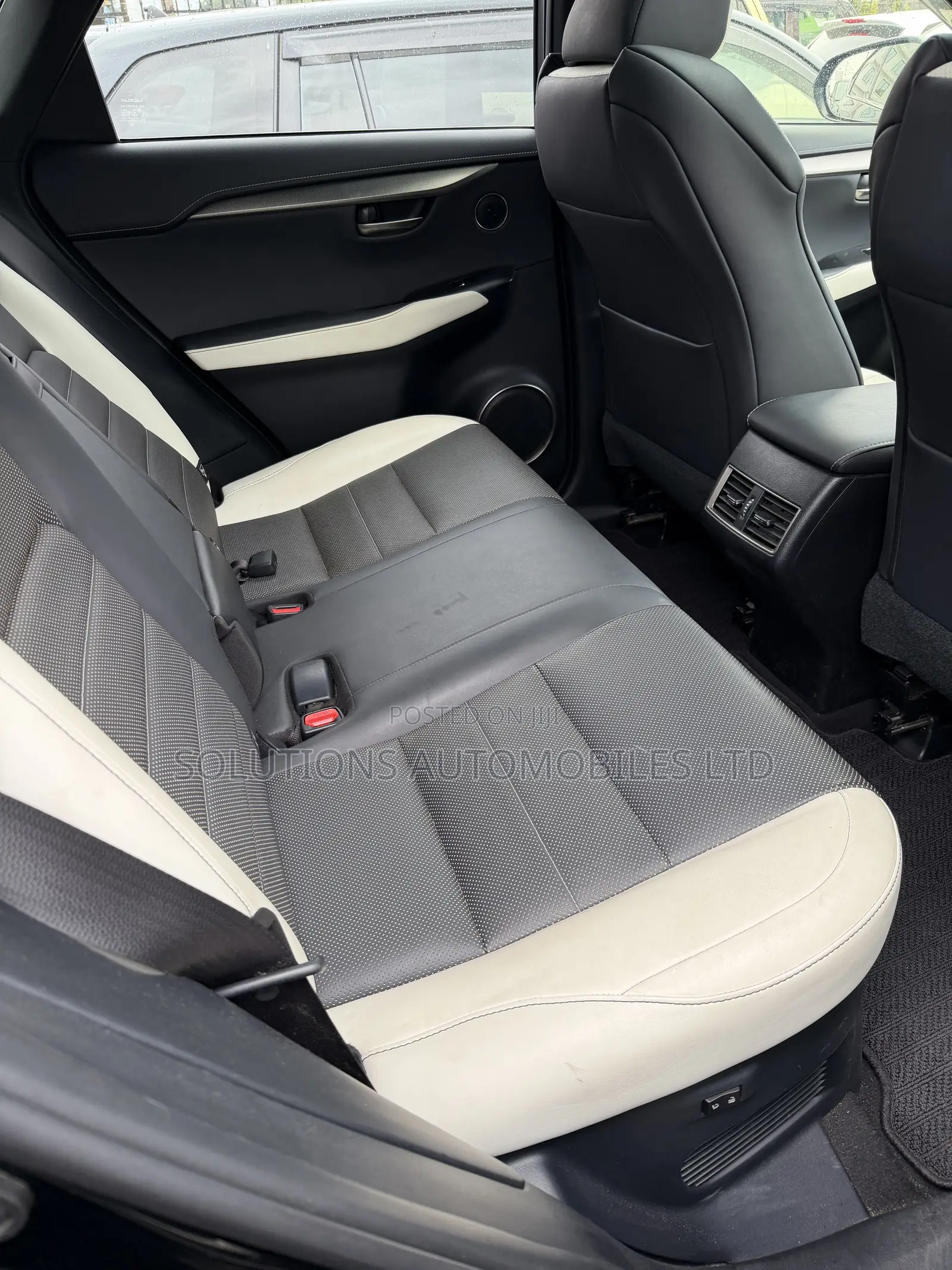 Lexus NX 300 FWD 2019 Black