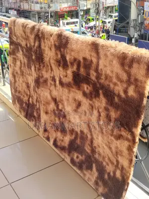 Fluffy 5x8 Living Room Carpet – Soft Elegant Rug
