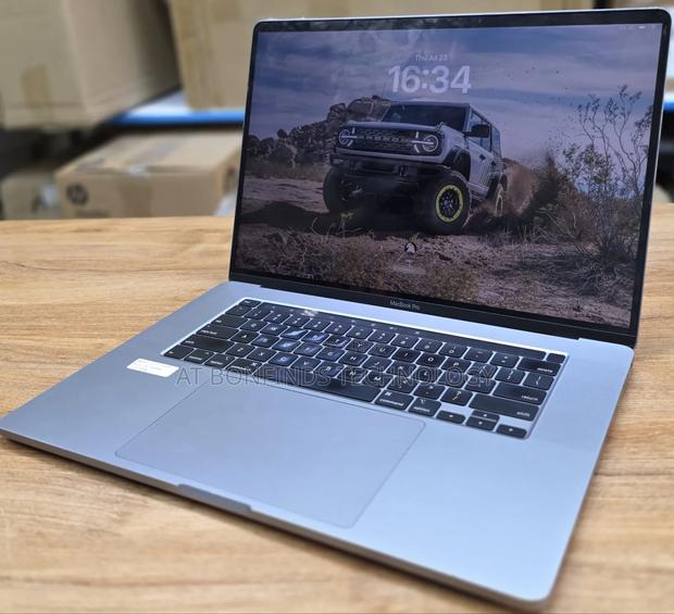 Laptop Apple MacBook Pro 2019 32GB Intel Core i7 SSD 1T - thumbnail 2