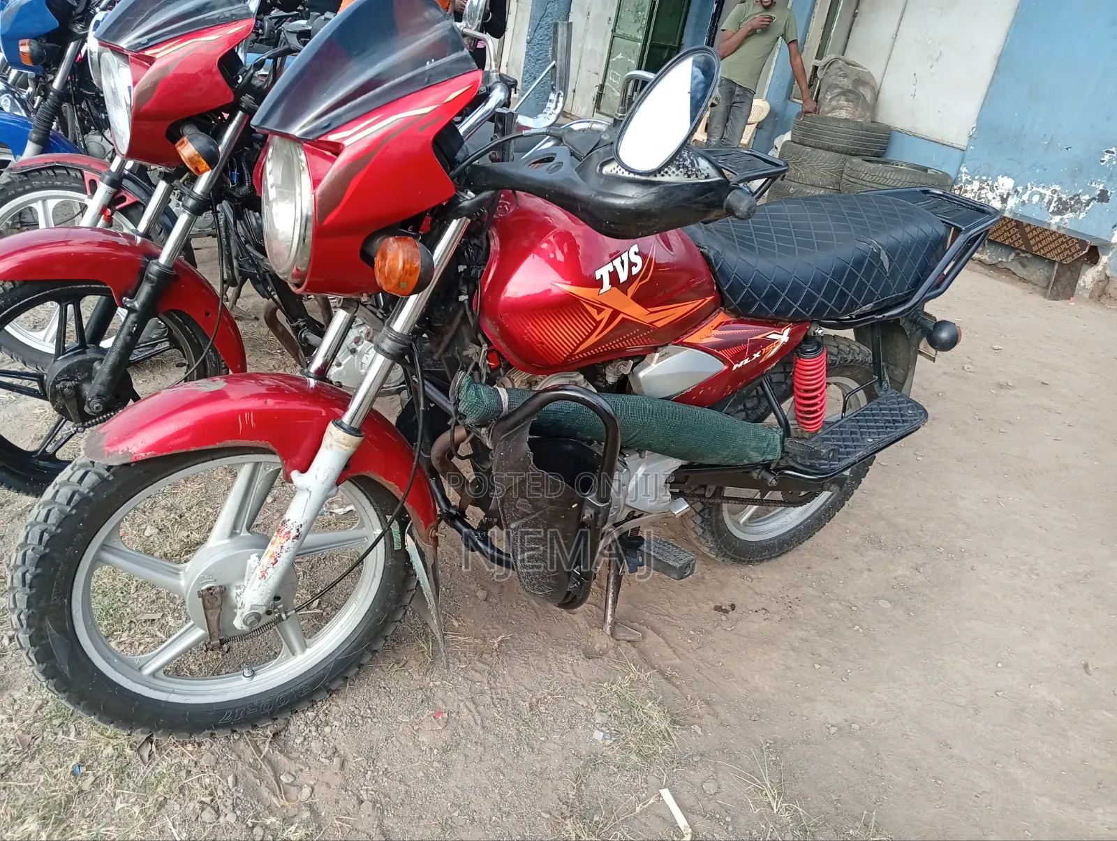TVS HLX Plus ES 2021 Red