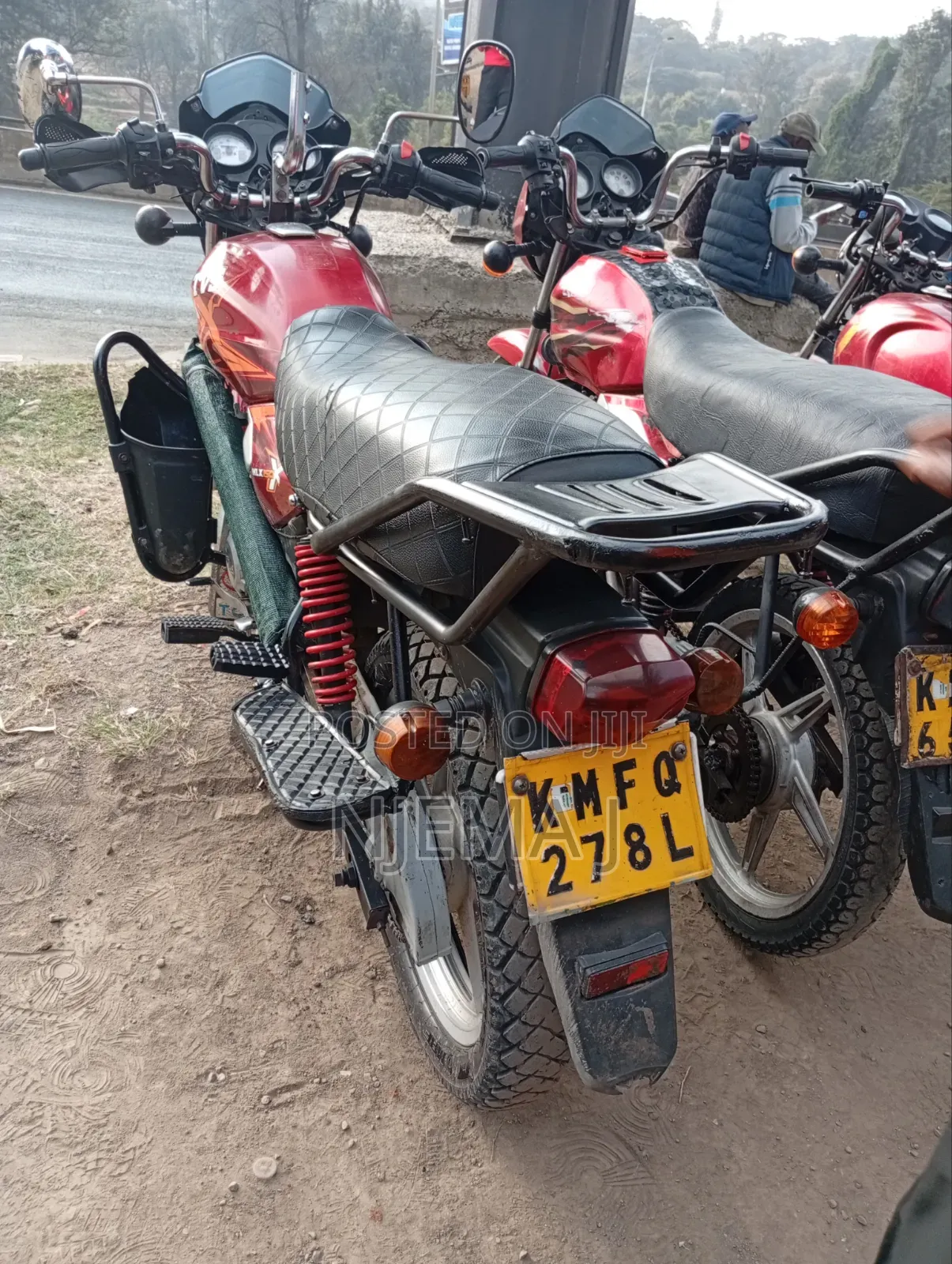 TVS HLX Plus ES 2021 Red