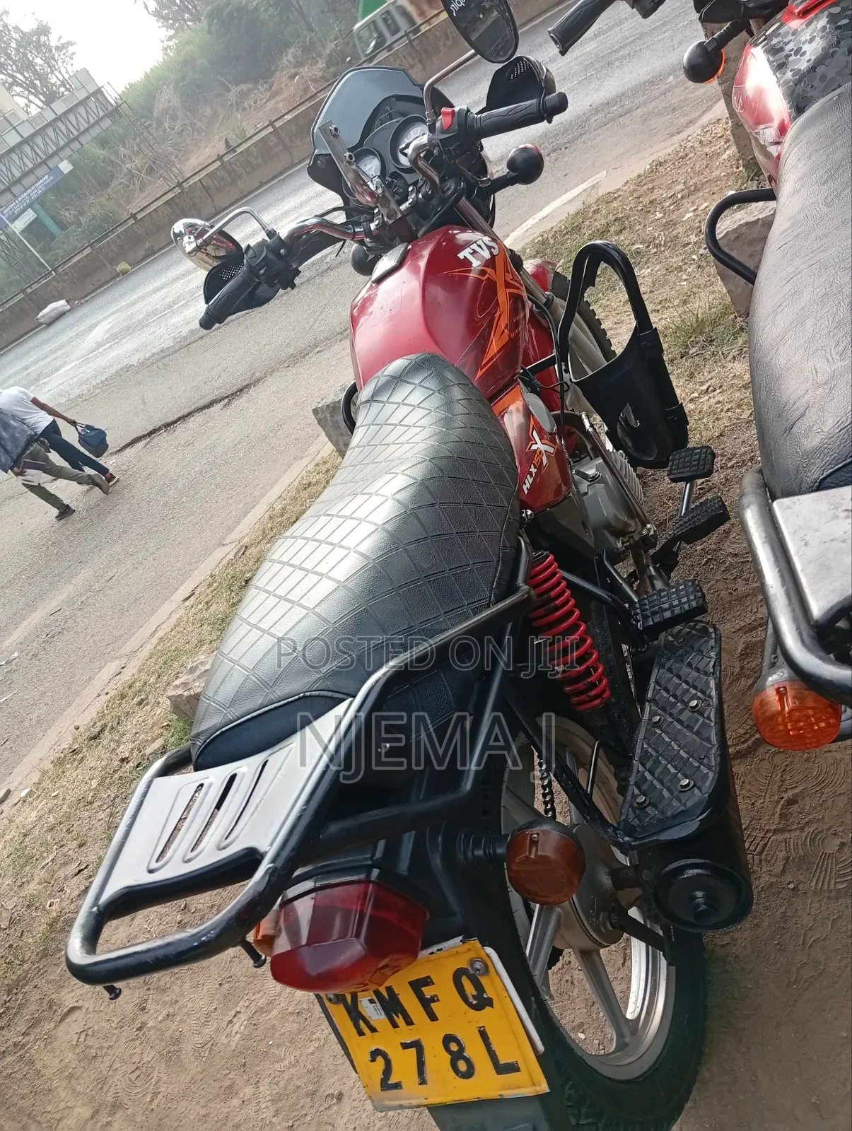 TVS HLX Plus ES 2021 Red