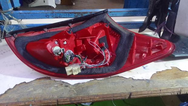 Toyota Rav4 Ac36 Taillight - thumbnail 2