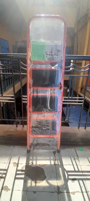 4 Step Ladder (Aluminum / Steel)