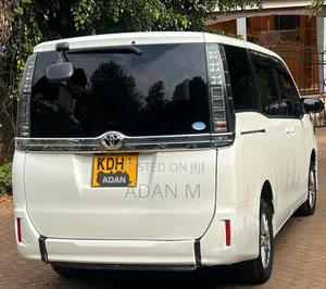 Toyota Voxy 2015 White