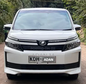 Toyota Voxy 2015 White