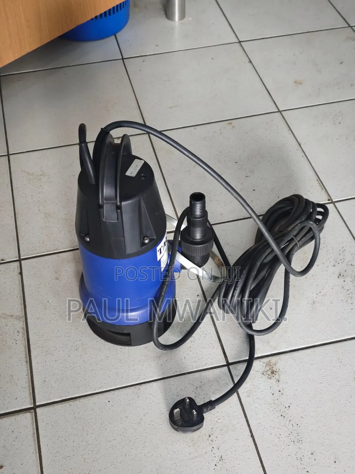 Heavy Duty TAFLO 1HP Submersible Drainage Water Pump (SDW750)