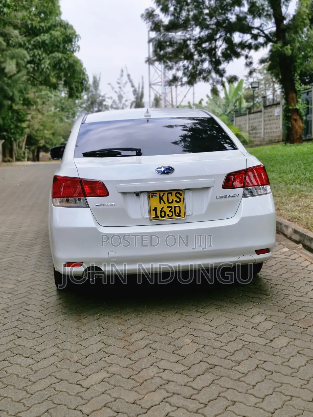 Subaru Legacy 2011 White