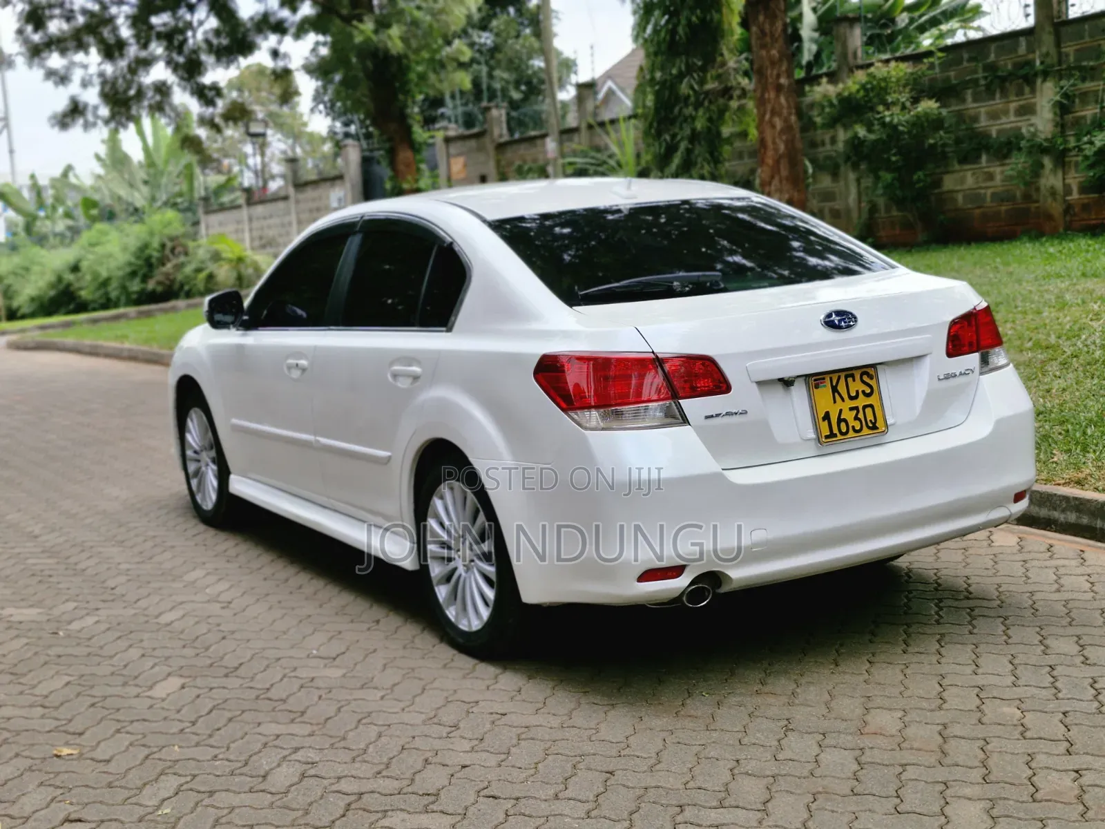 Subaru Legacy 2011 White