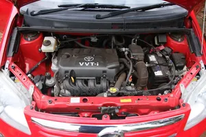 Toyota Raum 2010 Red