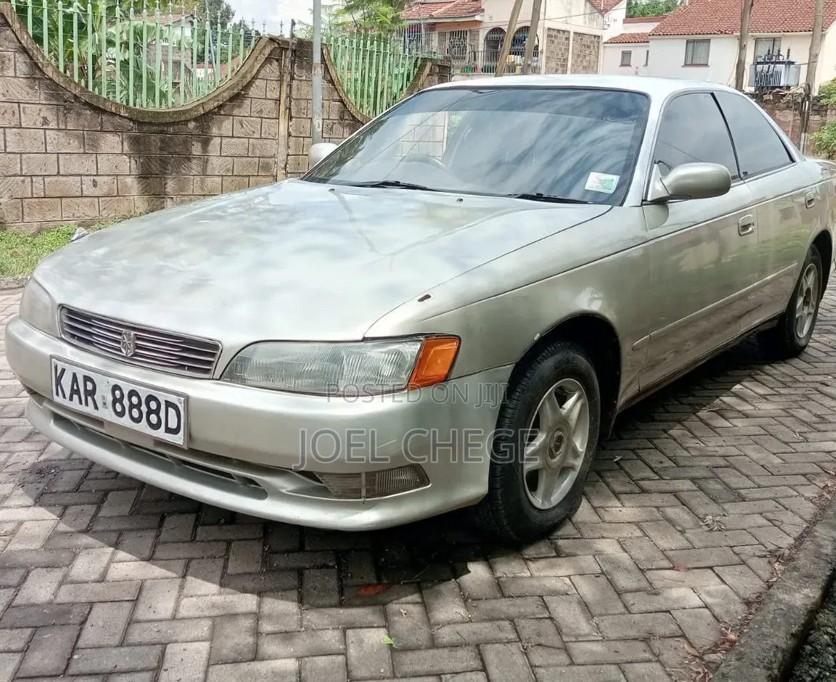 Toyota Mark II 2000 Silver