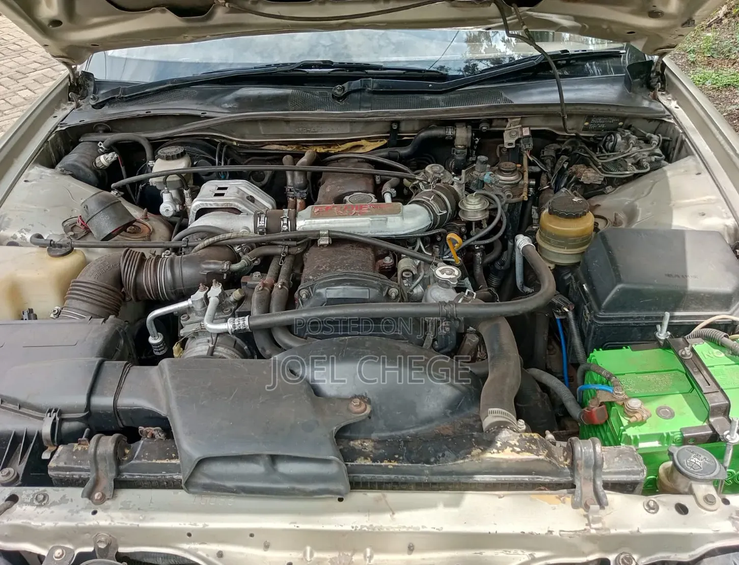 Toyota Mark II 2000 Silver