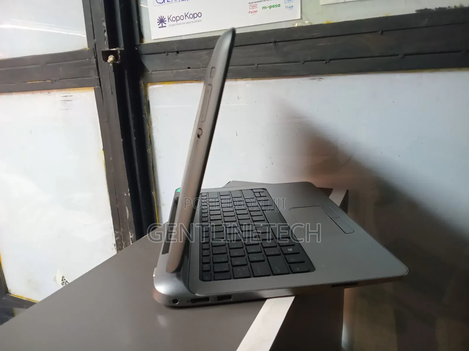 Laptop HP Pro X2 612 G1 4GB Intel Core i3 HDD 256GB