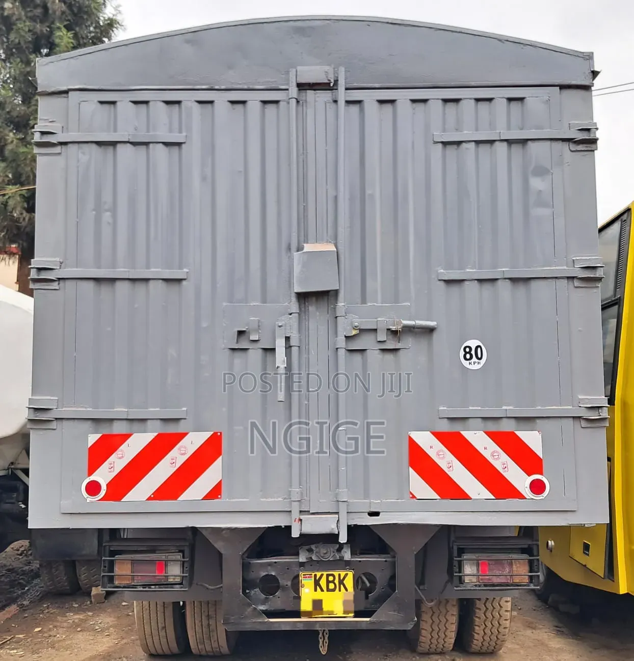 Isuzu FVZ Truck