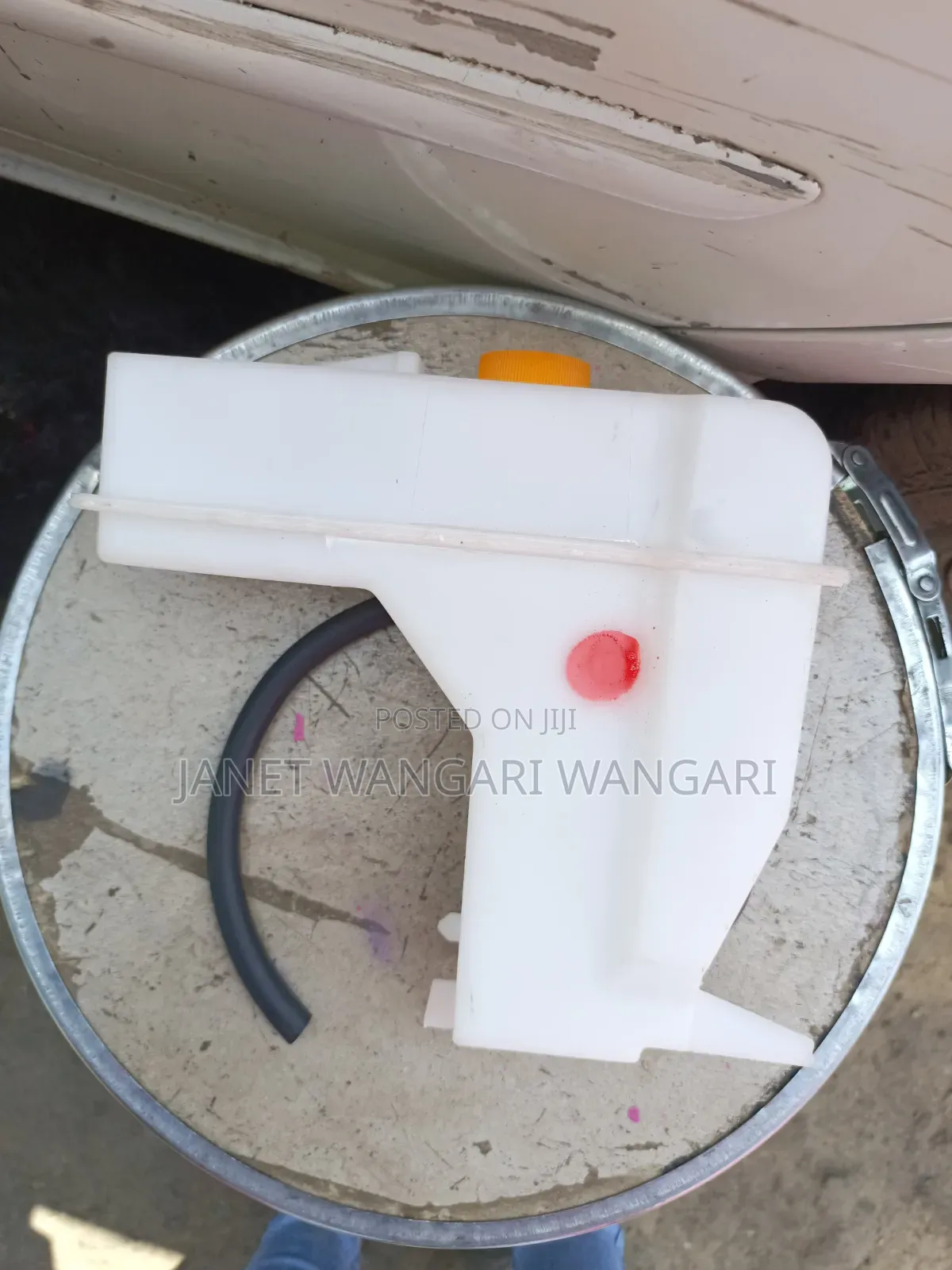 Coolant Bottle /Reserve Tank Nissan B15