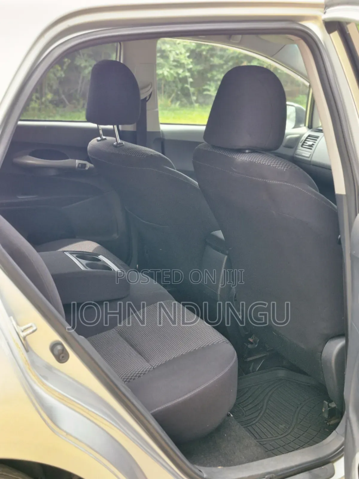 Toyota Auris 2010 Silver