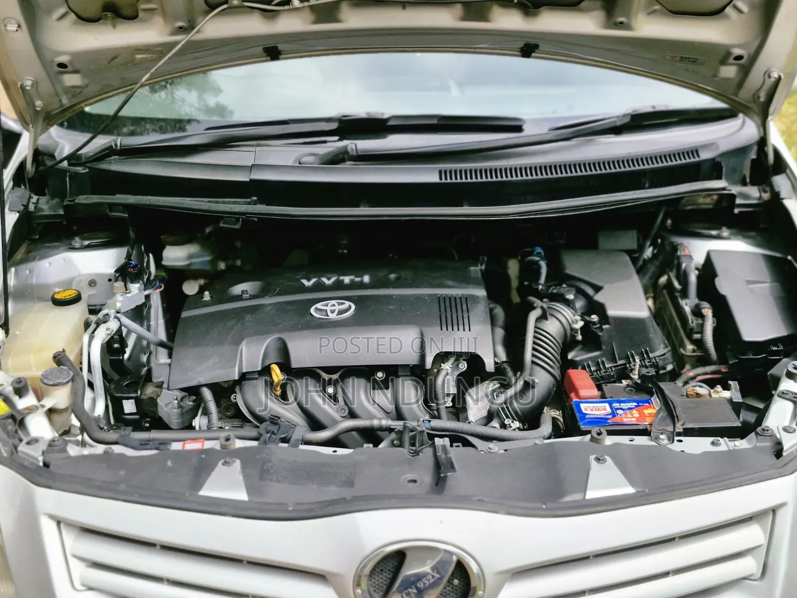 Toyota Auris 2010 Silver