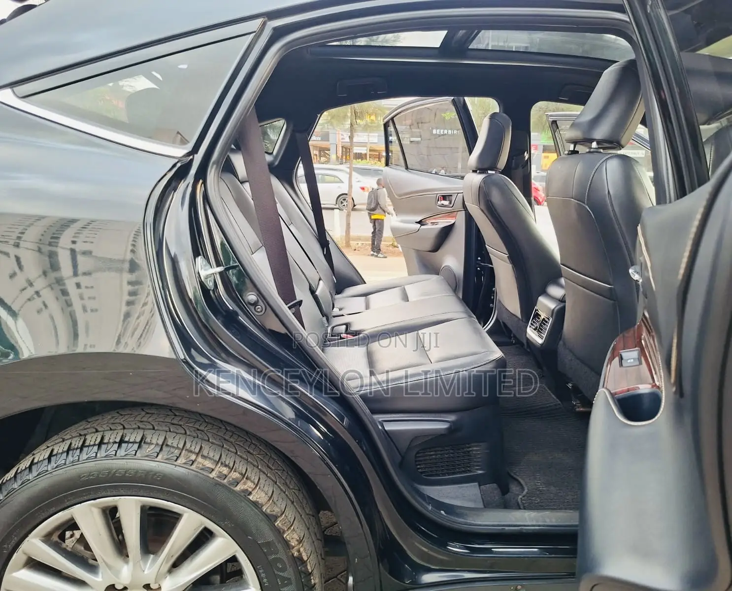 Toyota Harrier 2.0 4WD 2017 Black