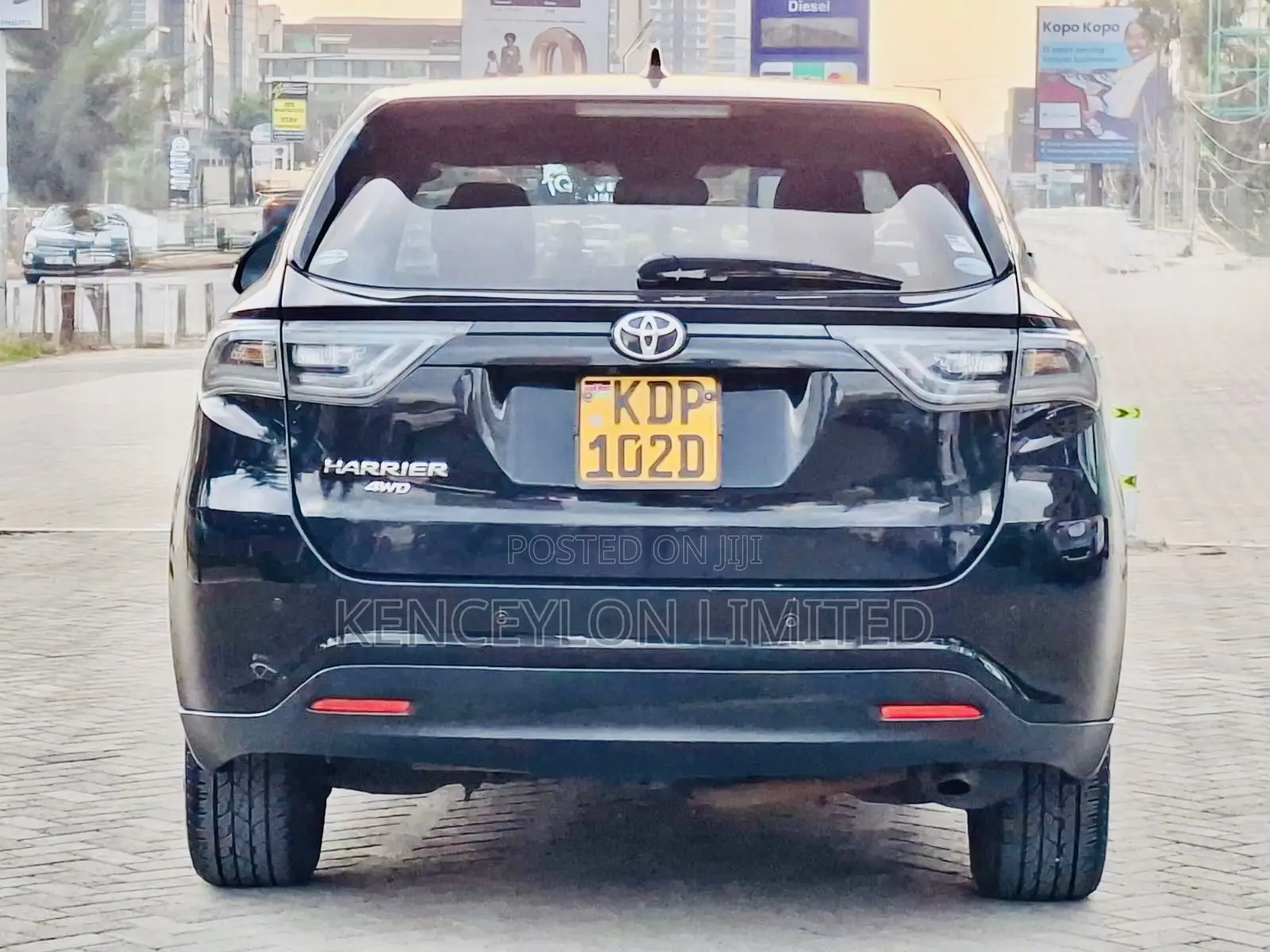Toyota Harrier 2.0 4WD 2017 Black