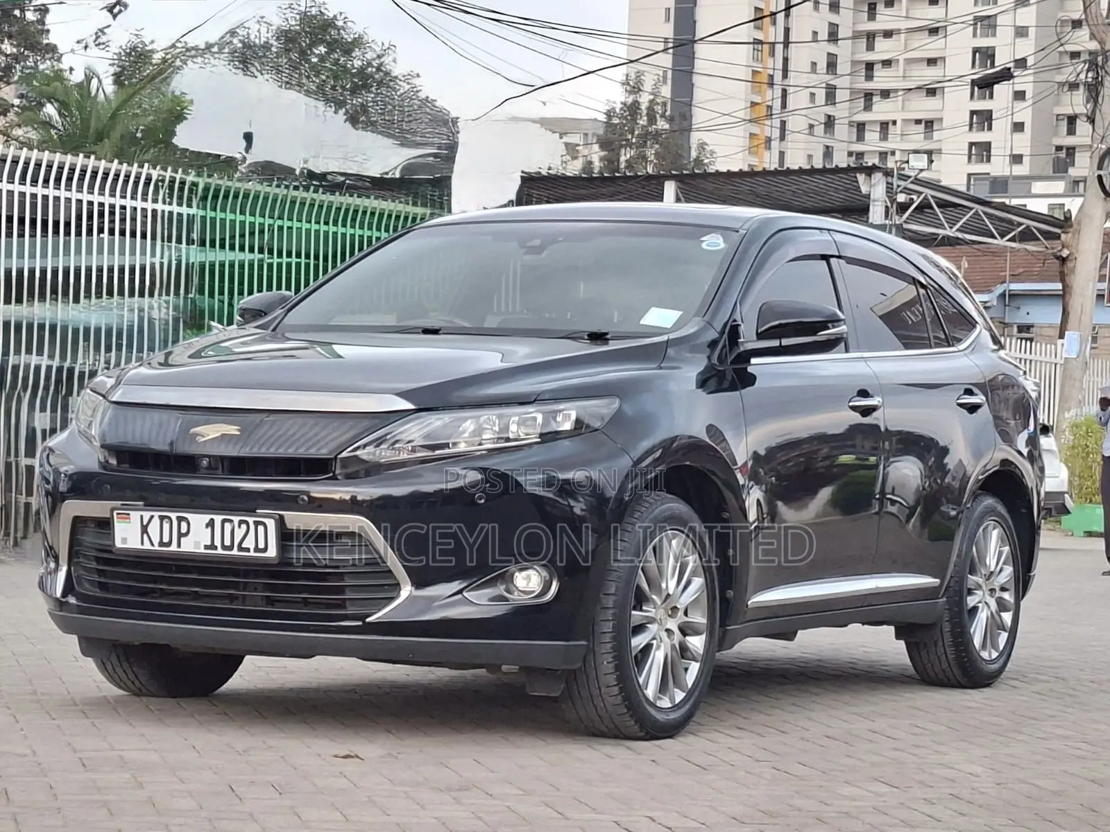 Toyota Harrier 2.0 4WD 2017 Black