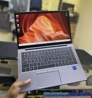 Laptop HP ZBook Firefly G8 32GB Intel Core i7 SSD 512GB