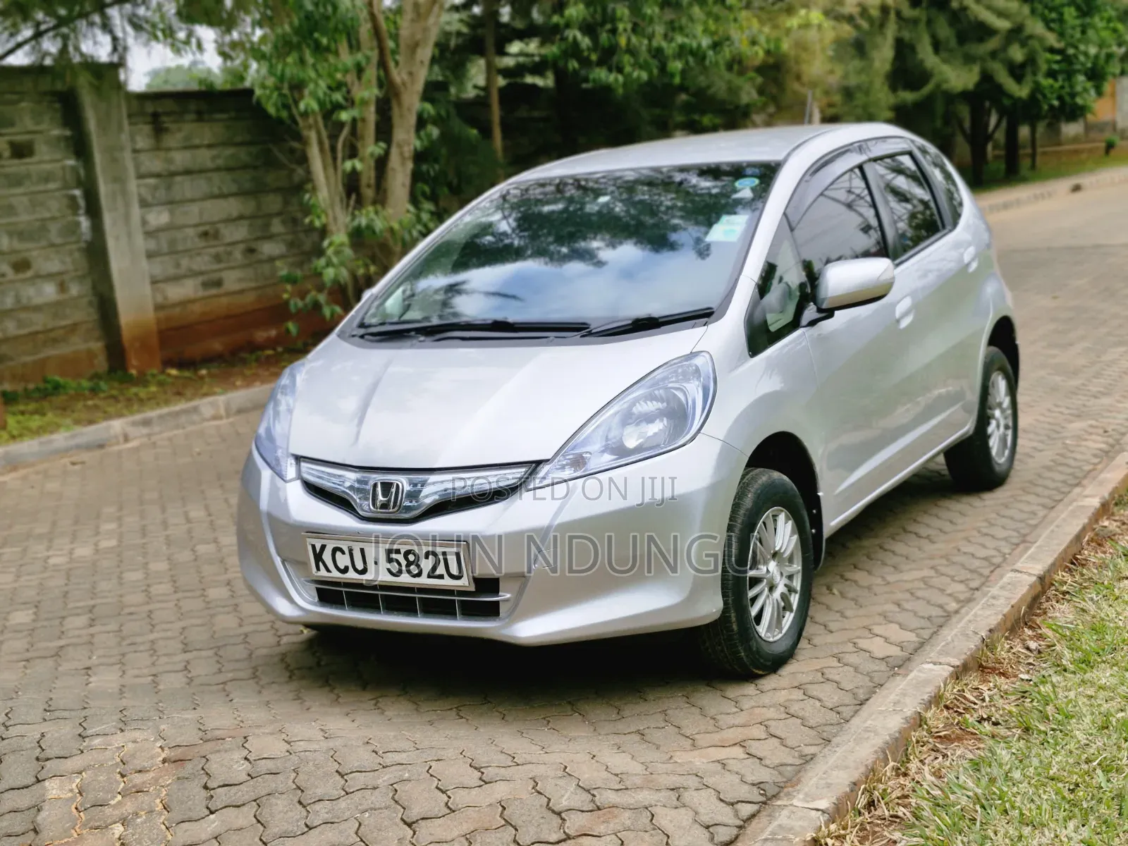Honda Fit 2012 Silver