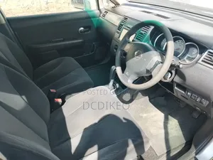 Nissan Tiida 2012 Silver