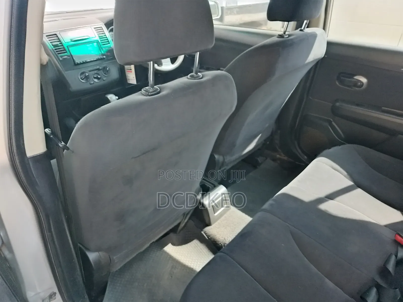 Nissan Tiida 2012 Silver