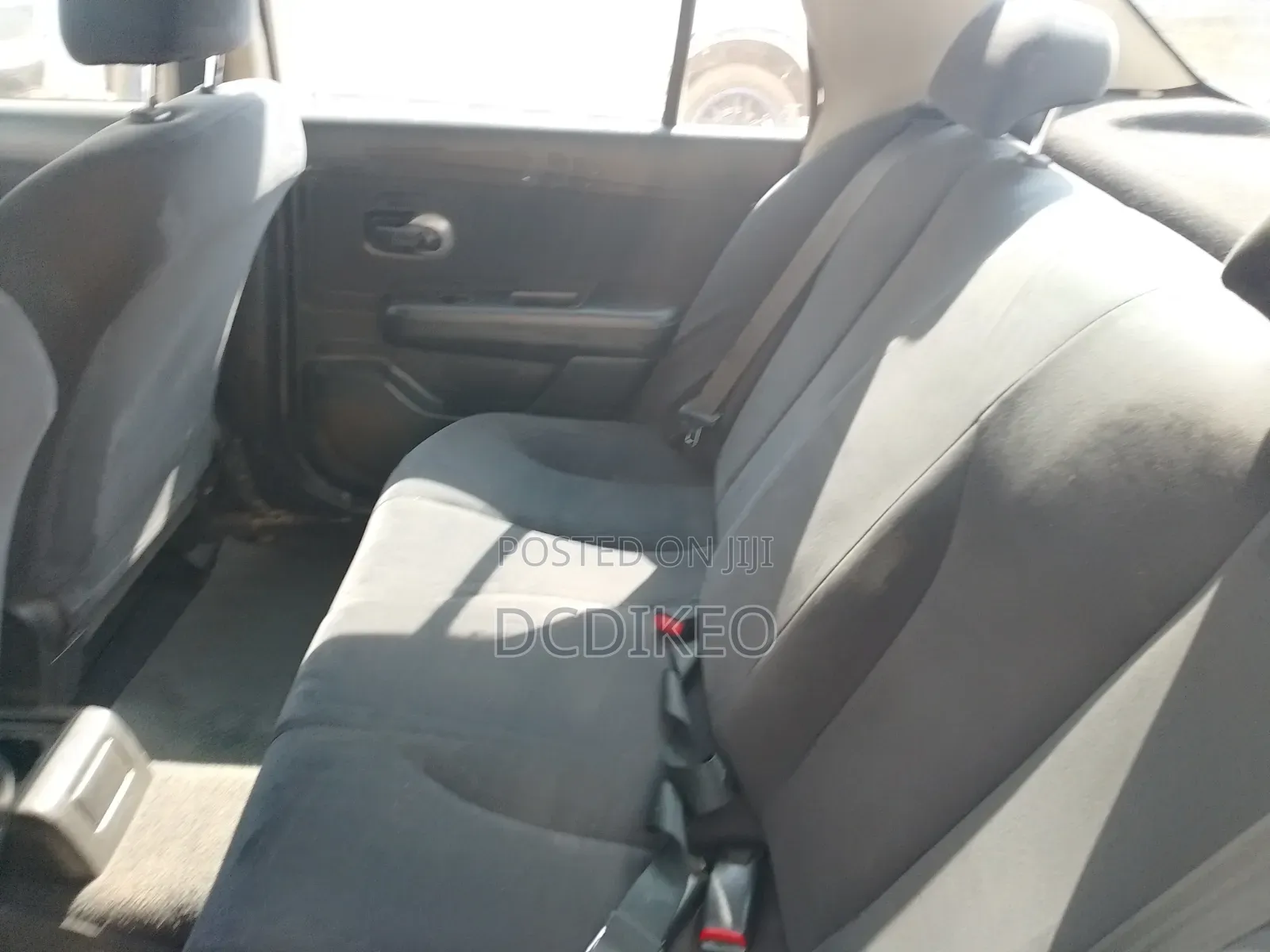 Nissan Tiida 2012 Silver