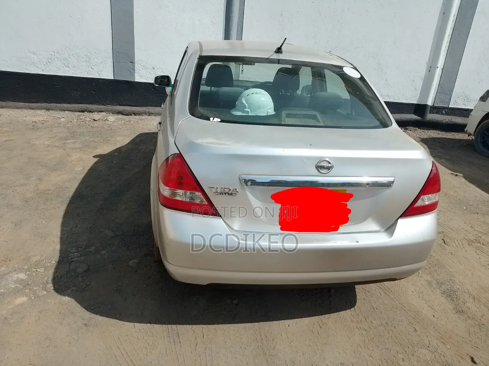 Nissan Tiida 2012 Silver