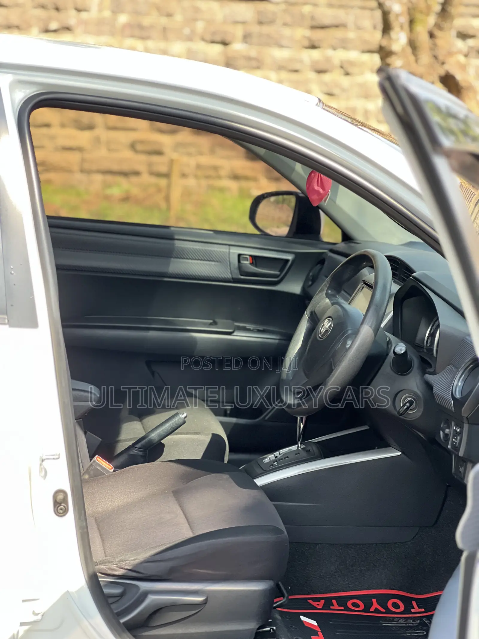 Toyota Corolla Fielder 1.5 Petrol FWD 2014 White