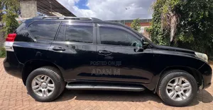 Toyota Land Cruiser Prado 2011 Black