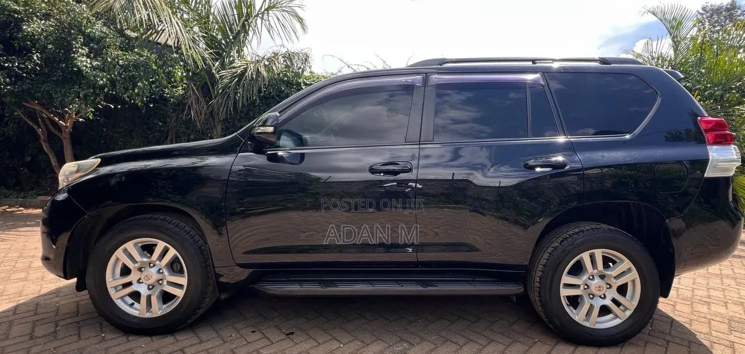 Toyota Land Cruiser Prado 2011 Black