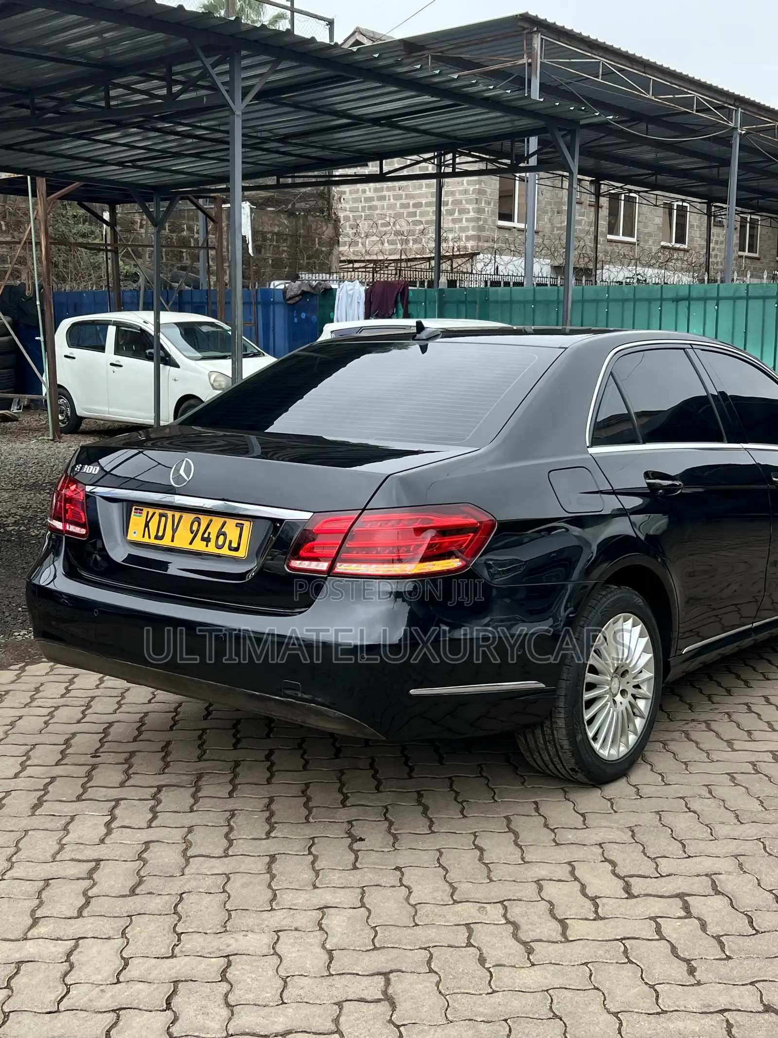 Mercedes-Benz E300 2013 Black