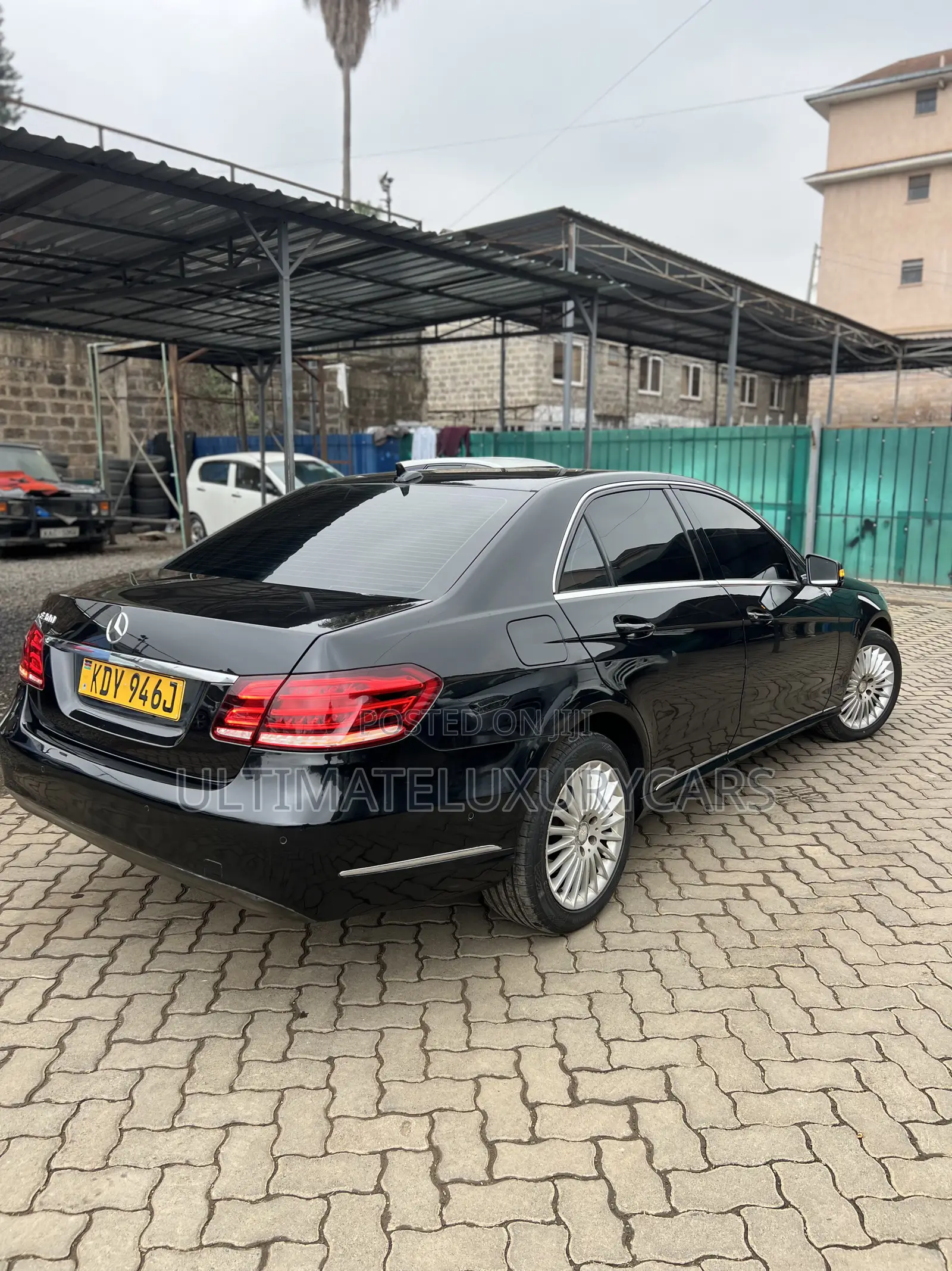 Mercedes-Benz E300 2013 Black