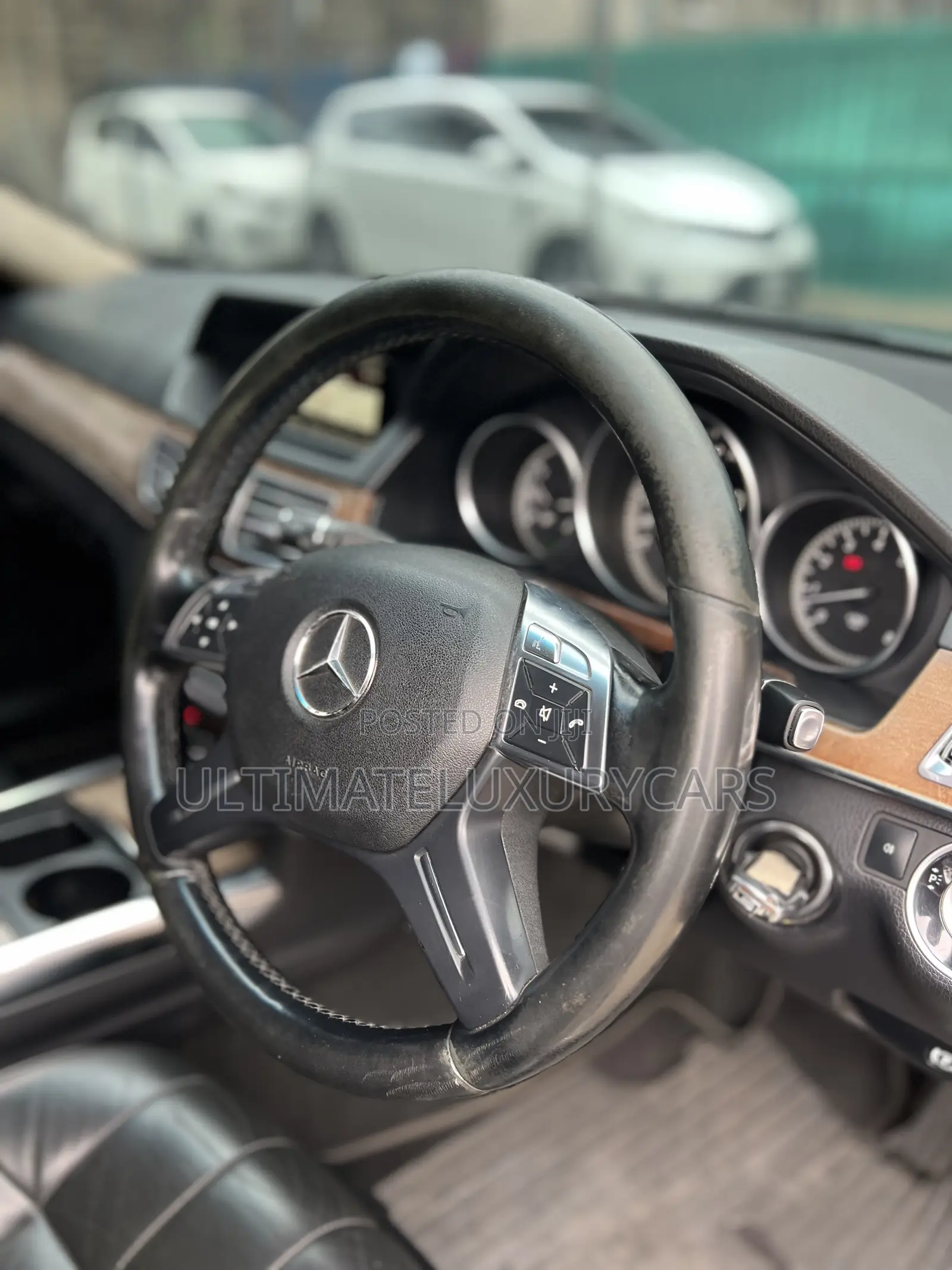 Mercedes-Benz E300 2013 Black