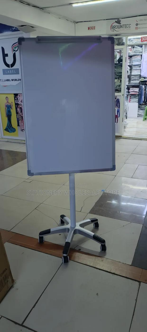 Flipchart Stand With Rollers- Flip Chart Board 100cm X 70cm - thumbnail 2