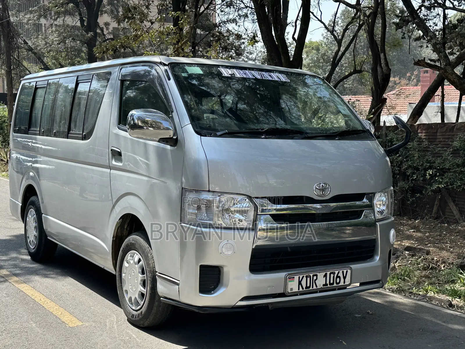 Toyota HiAce 2017 Silver