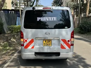 Toyota HiAce 2017 Silver