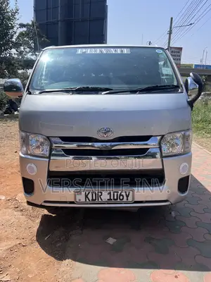 Toyota HiAce 2017 Silver