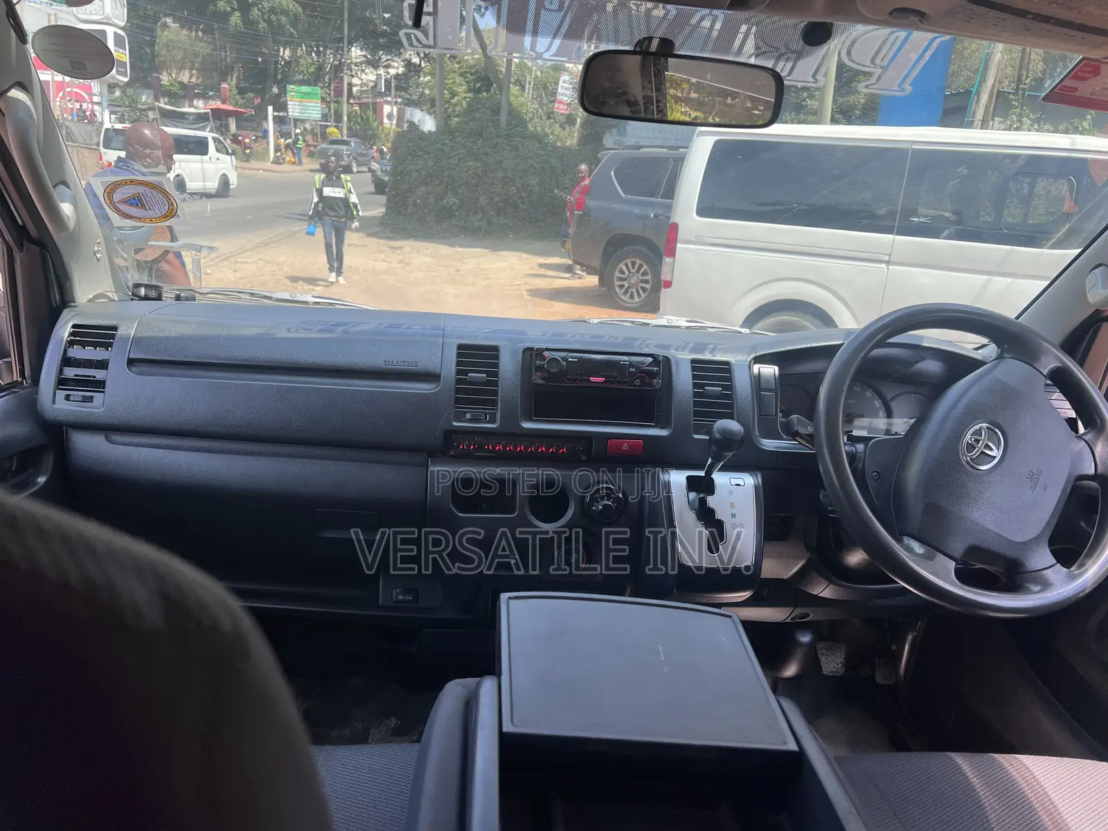 Toyota HiAce 2017 Silver