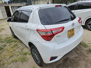 Toyota Vitz 2018 White