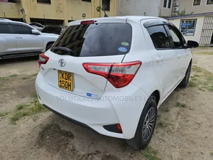 Toyota Vitz 2018 White