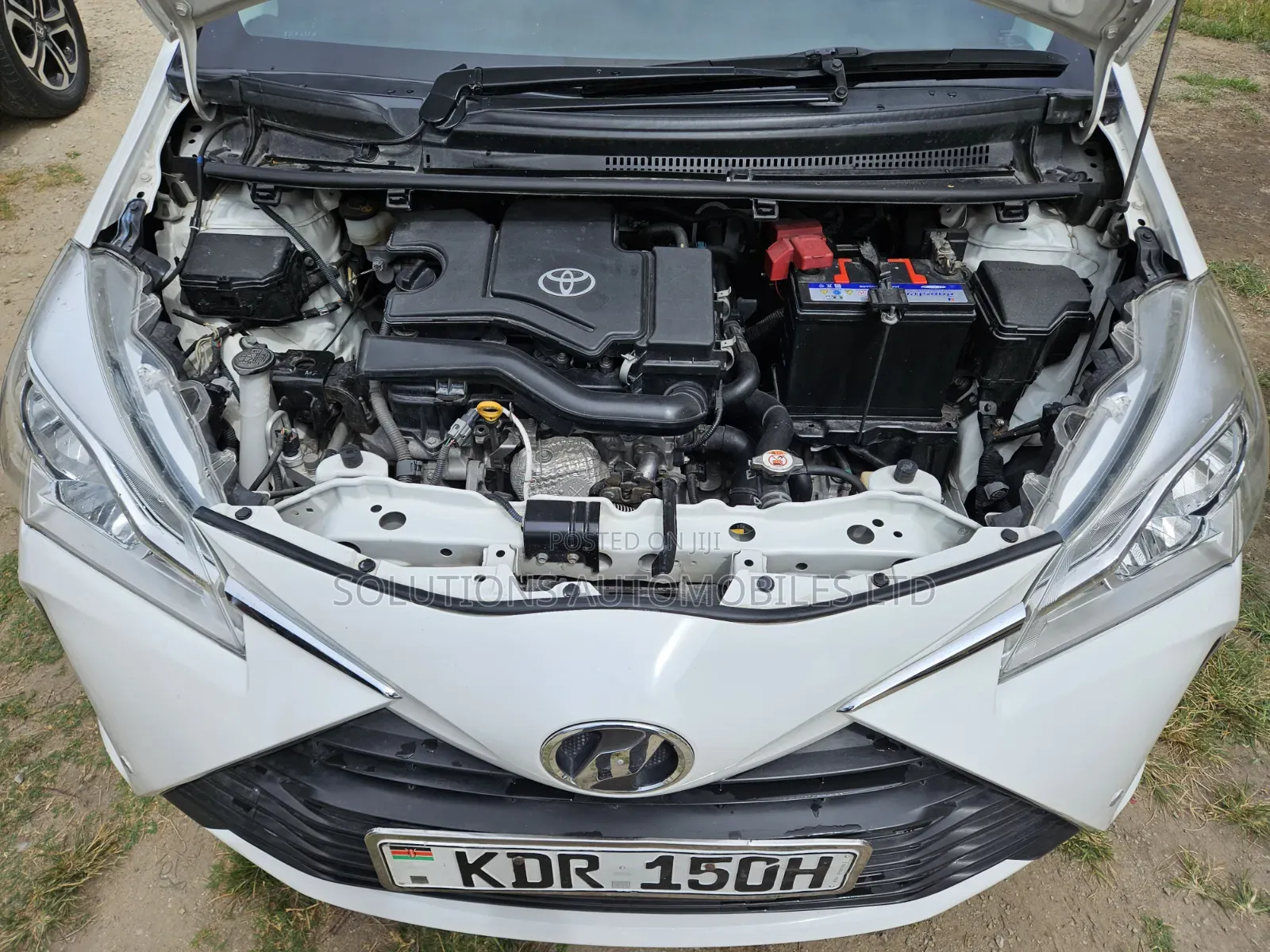 Toyota Vitz 2018 White