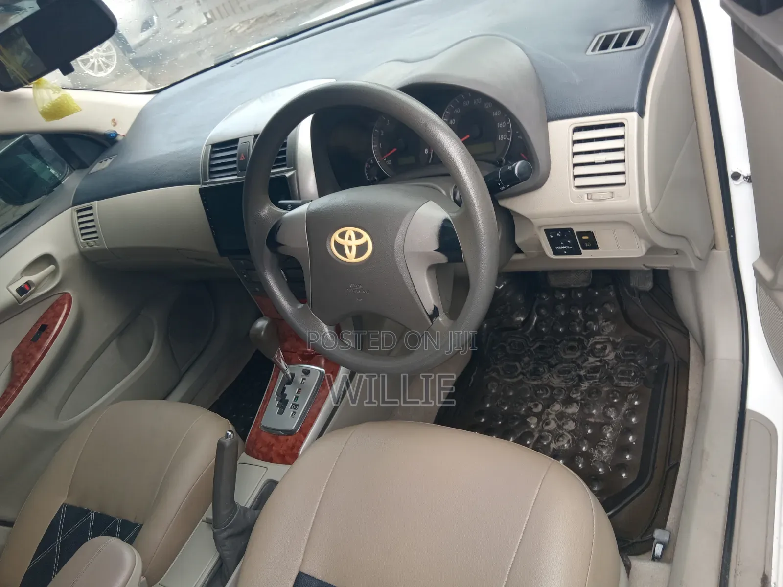 Toyota Axio 2010 White