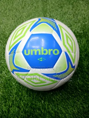 Umbro Training Star Soccer Ball