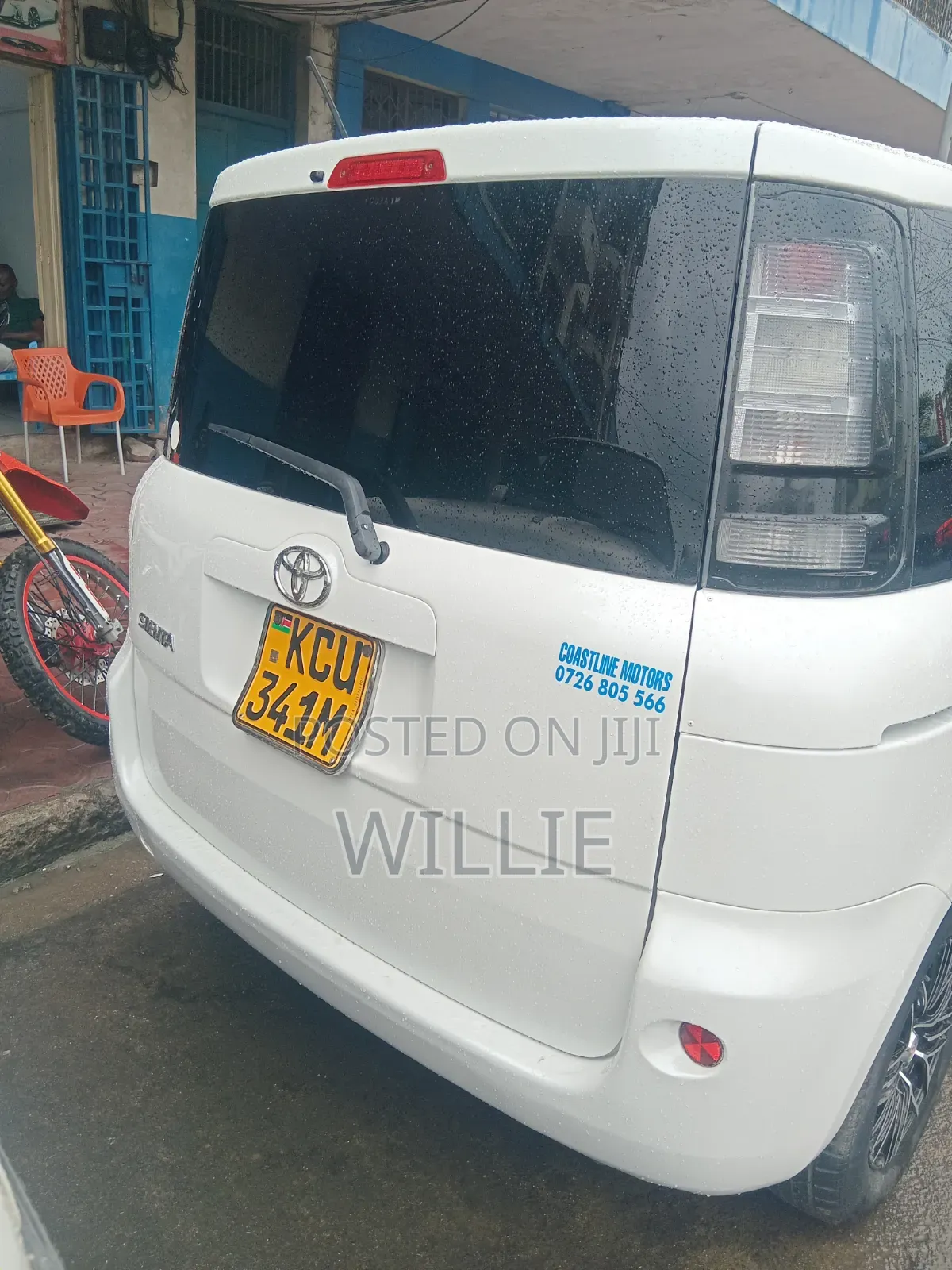 Toyota Sienta 2012 White