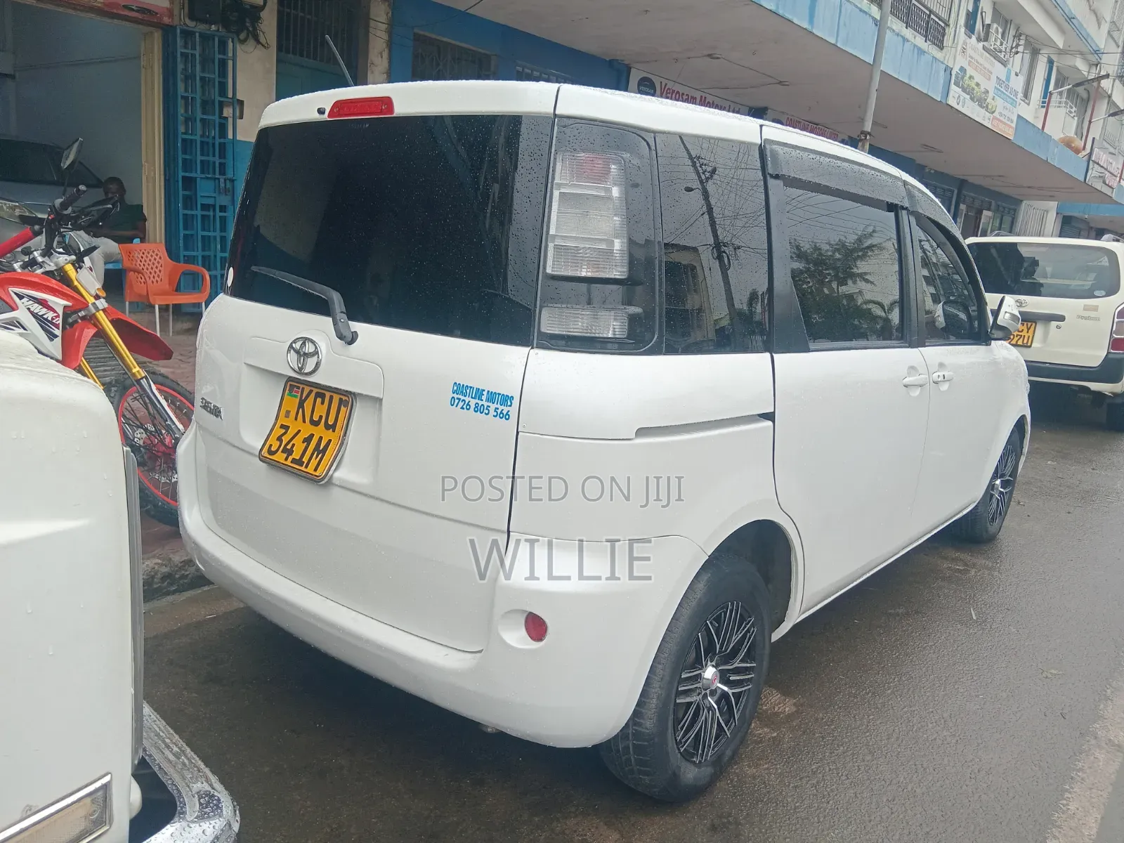 Toyota Sienta 2012 White