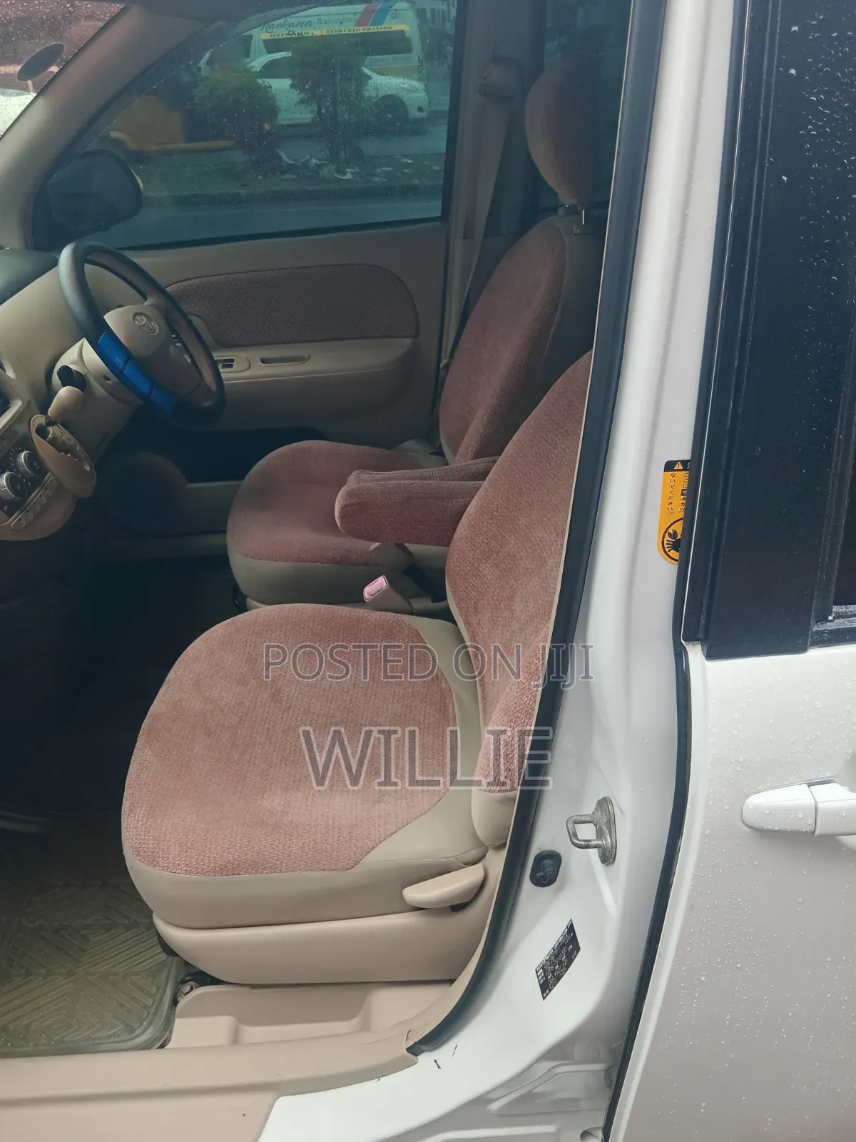 Toyota Sienta 2012 White